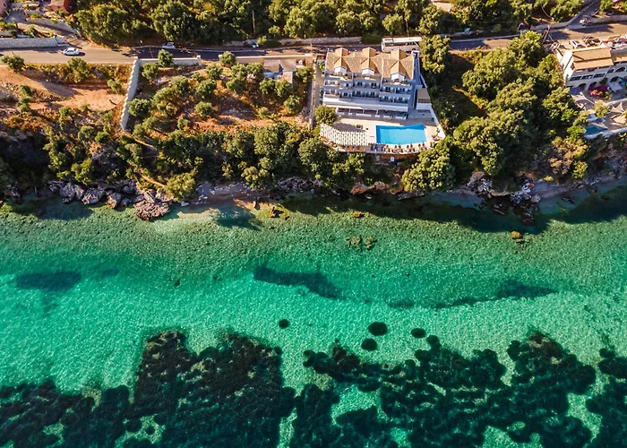 Oceanis Aparthotel 4*