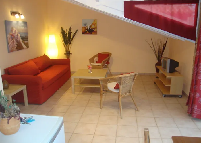 Oceanis Aparthotel 4*