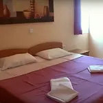 遨享仕客房公寓式酒店 4* 巴尔巴蒂