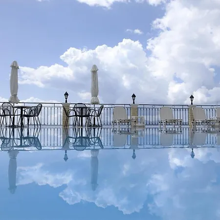 Lejlighedshotel Oceanis 4*